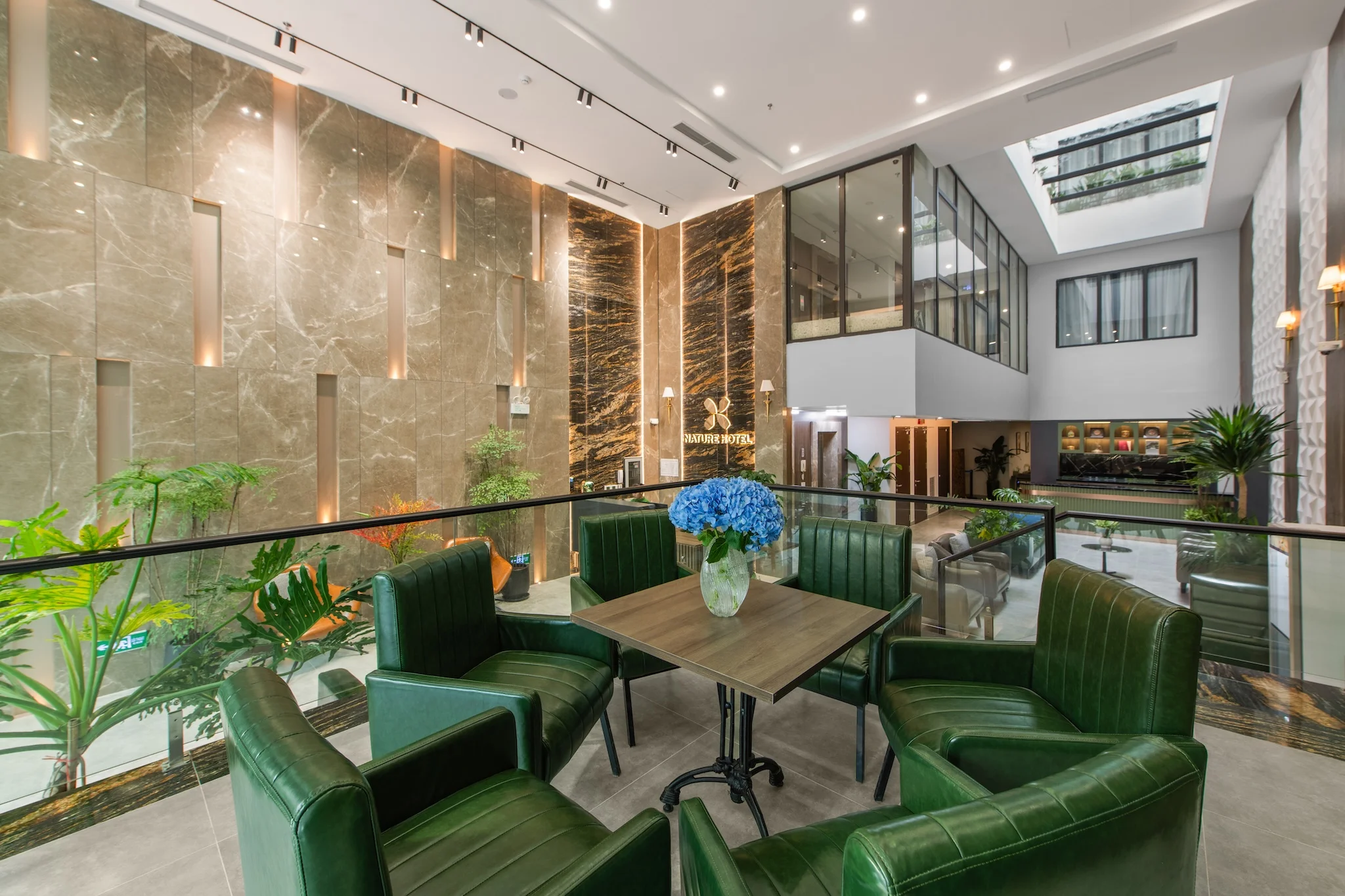 Nature Hotel & Resort – Khách hàng tiêu biểu của UniHotel360
